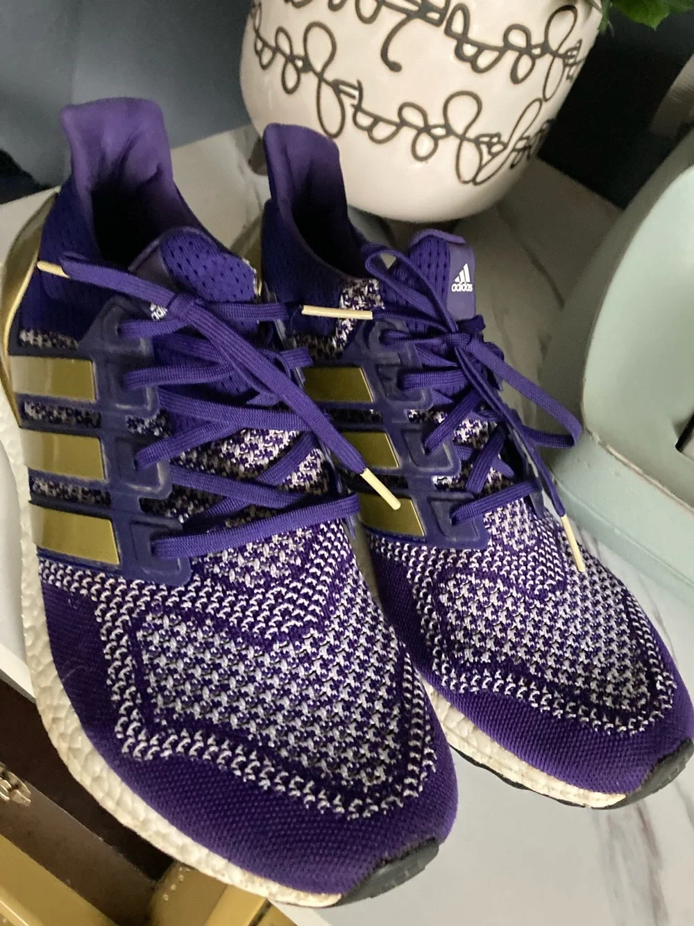 University of Washington shoes